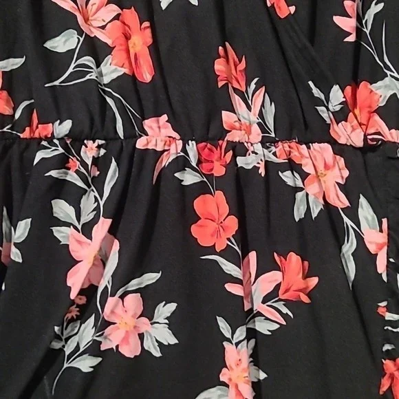 H & M Floral Dress‎ - Picture 4 of 5